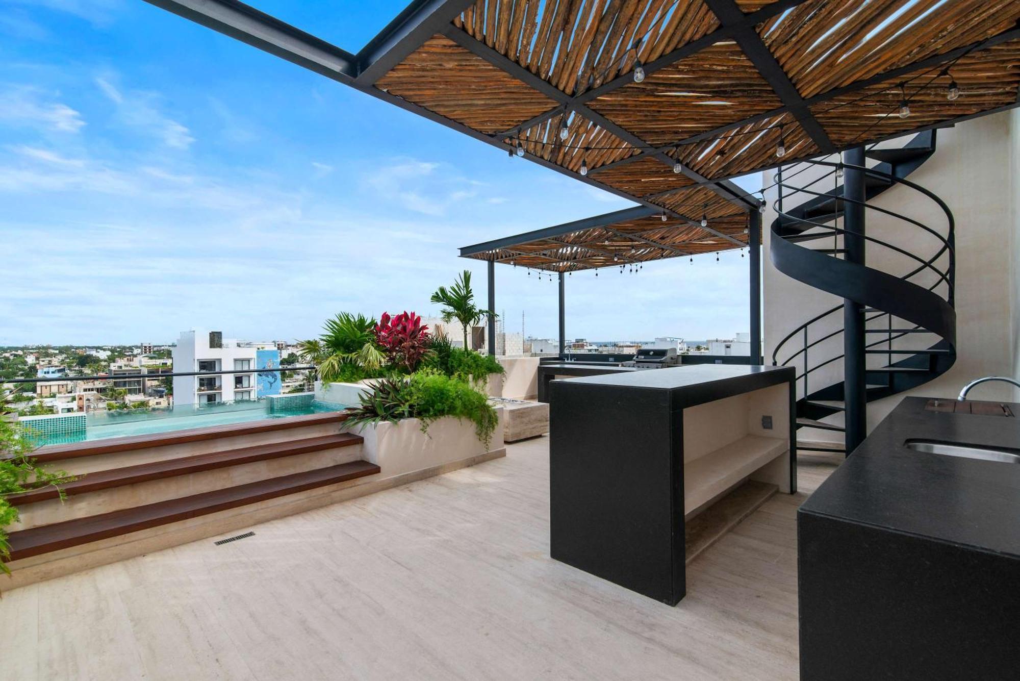 Stunning 2br With Plunge Pool - Rooftop Sea Views