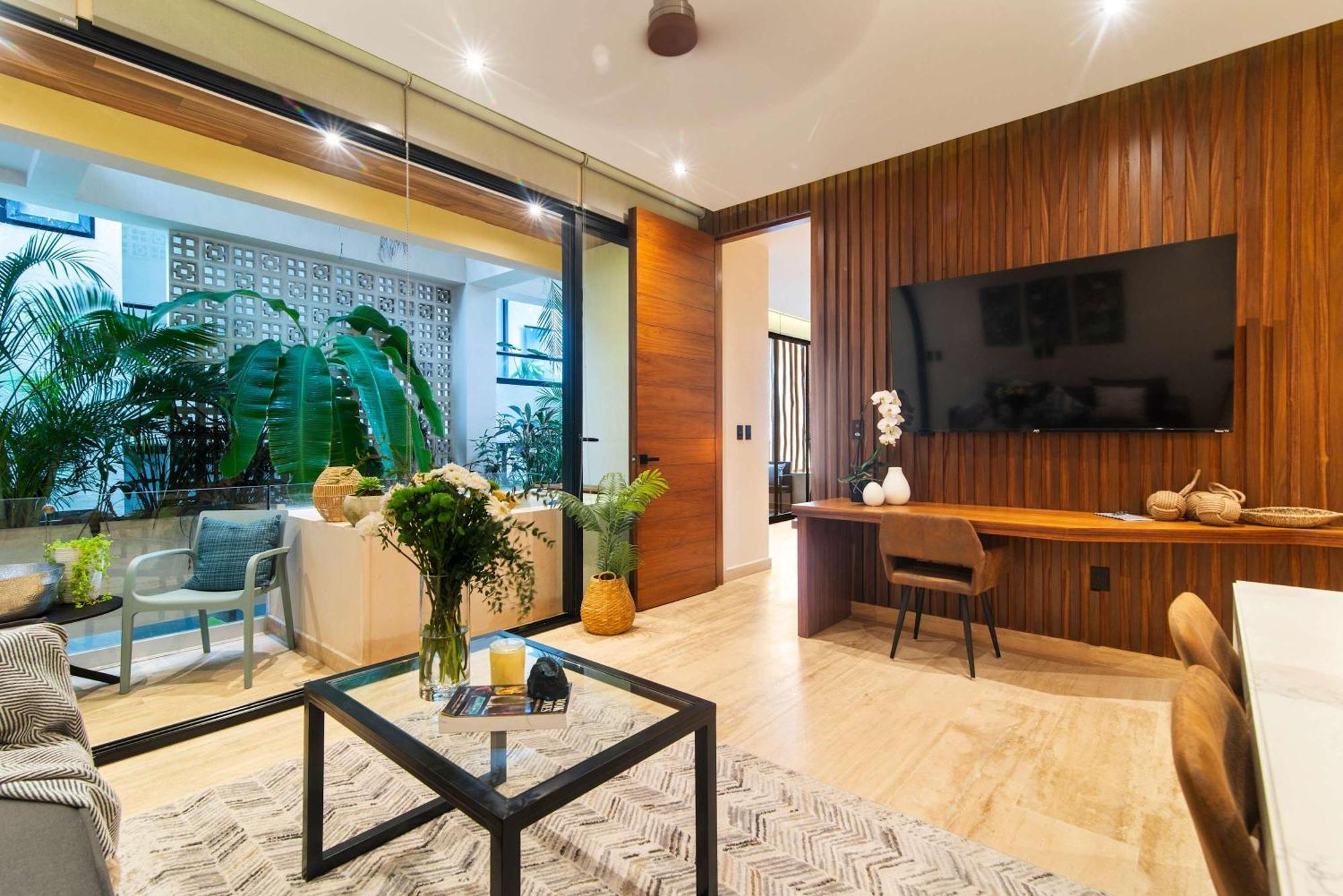 Stunning 2br With Plunge Pool - Rooftop Sea Views Playa del Carmen