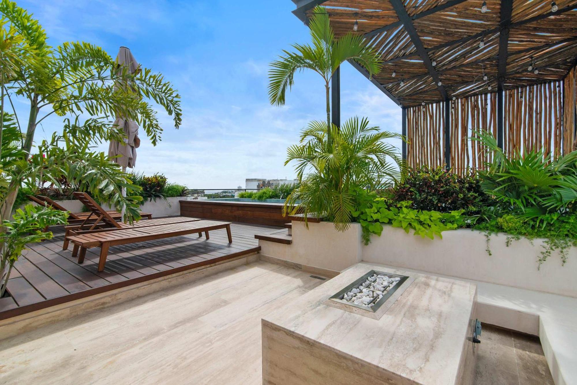 Stunning 2br With Plunge Pool - Rooftop Sea Views Playa del Carmen