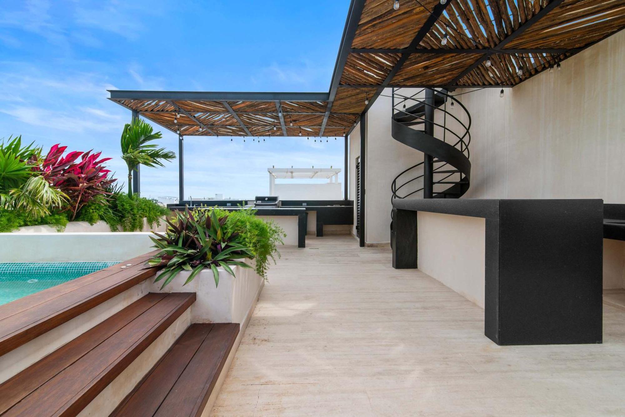 Stunning 2br With Plunge Pool - Rooftop Sea Views *